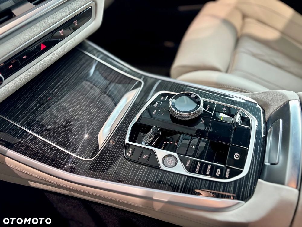 BMW X5 xDrive40d mHEV M Sport sport - 11