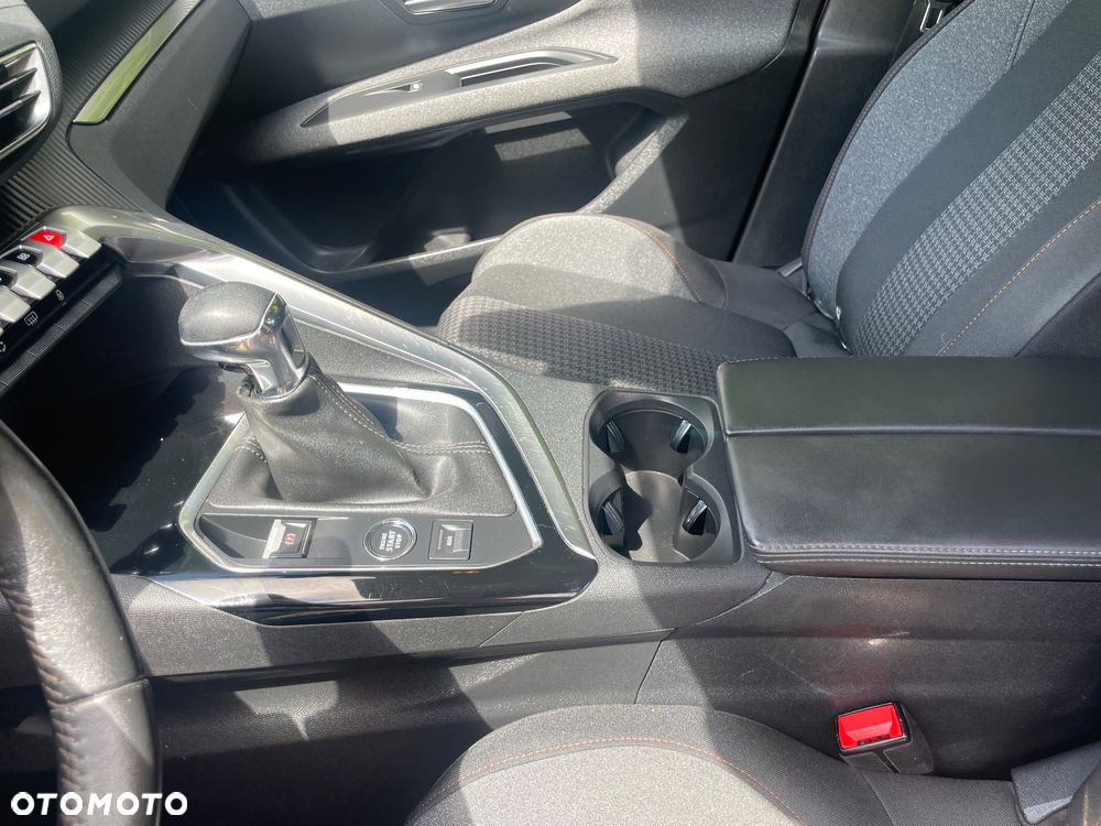 Peugeot 3008 1.2 PureTech GPF Allure S&S - 12