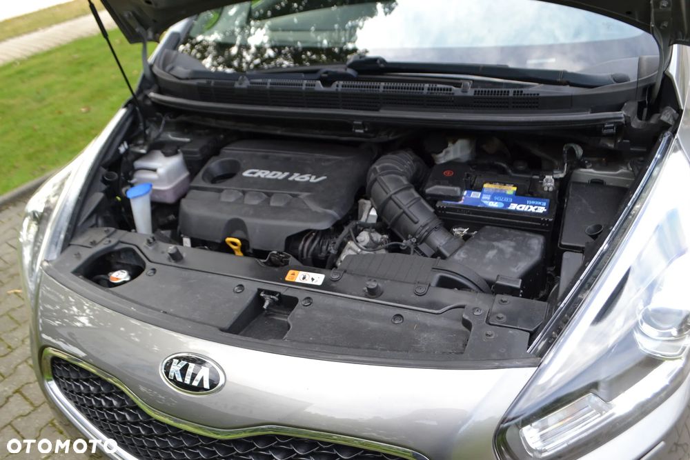 Kia Carens - 13