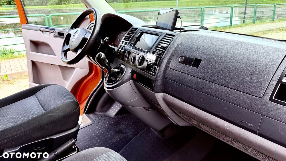 Volkswagen Transporter - 23