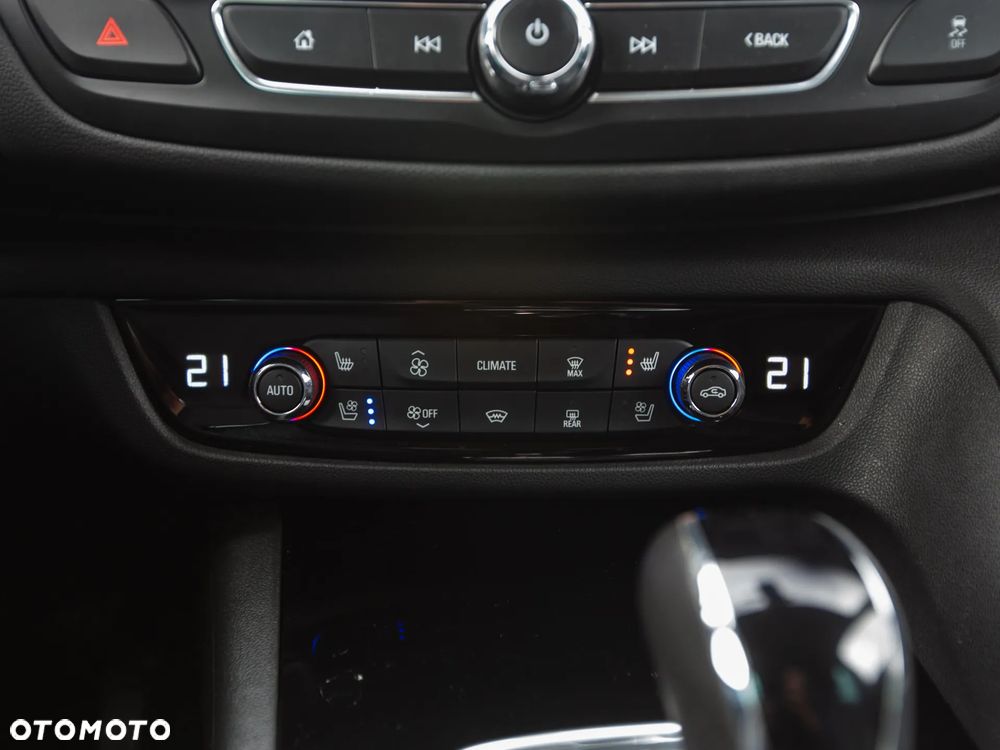 Opel Insignia 2.0 BiTurbo 4x4 Exclusive - 30
