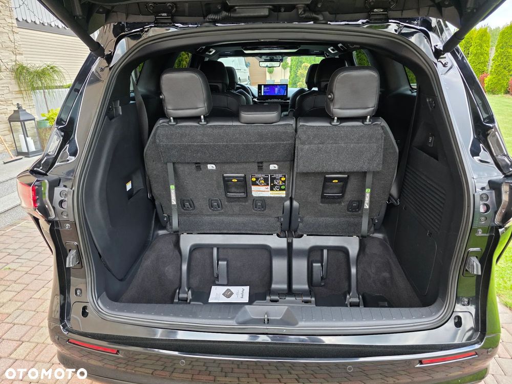 Toyota Sienna - 25