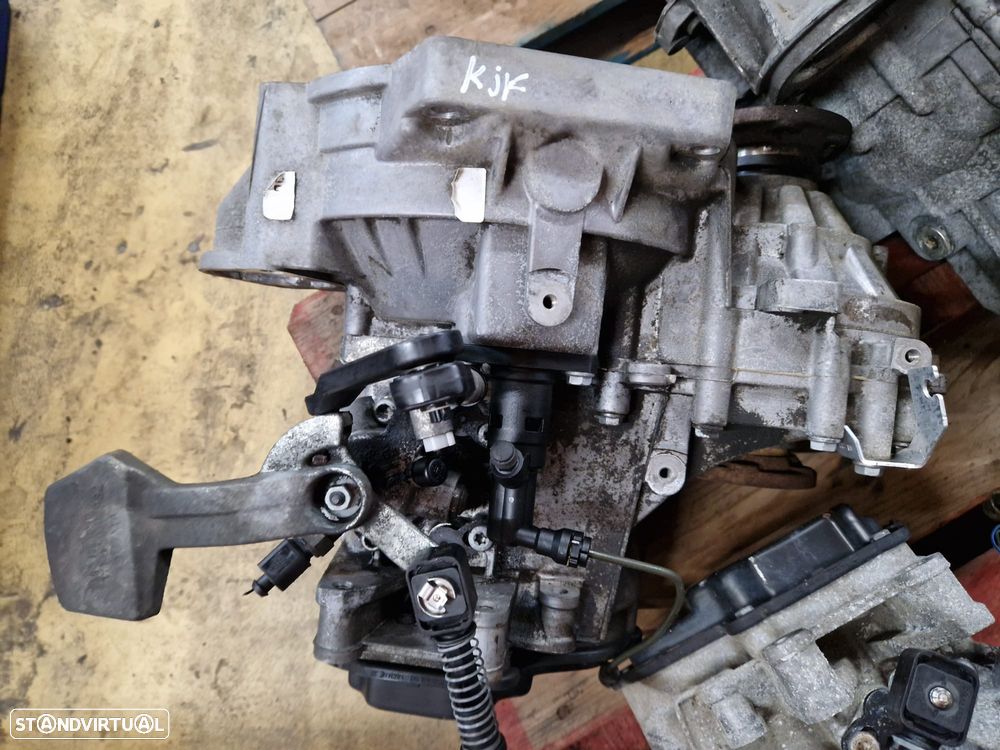 Caixa de 5 velocidades manual KJF VW GOLF VI 2.0 TDI 110CV CBDC 6 PASSAT - 1