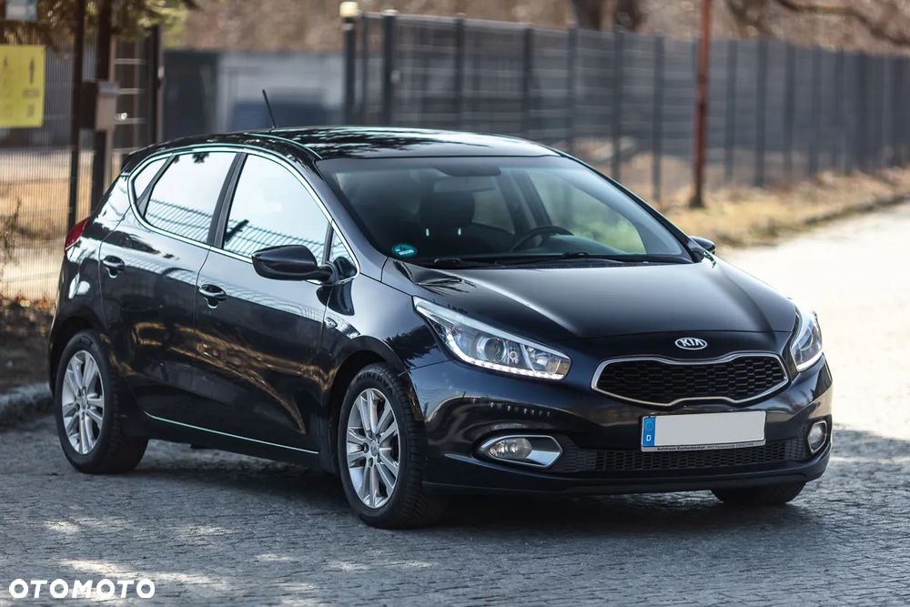 Kia Ceed 1.6 CRDi 128 97g Edition 7 - 6