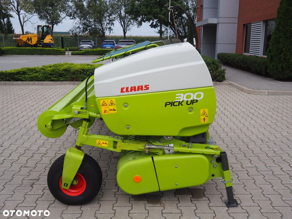 Claas PICK UP 300 HD - 3