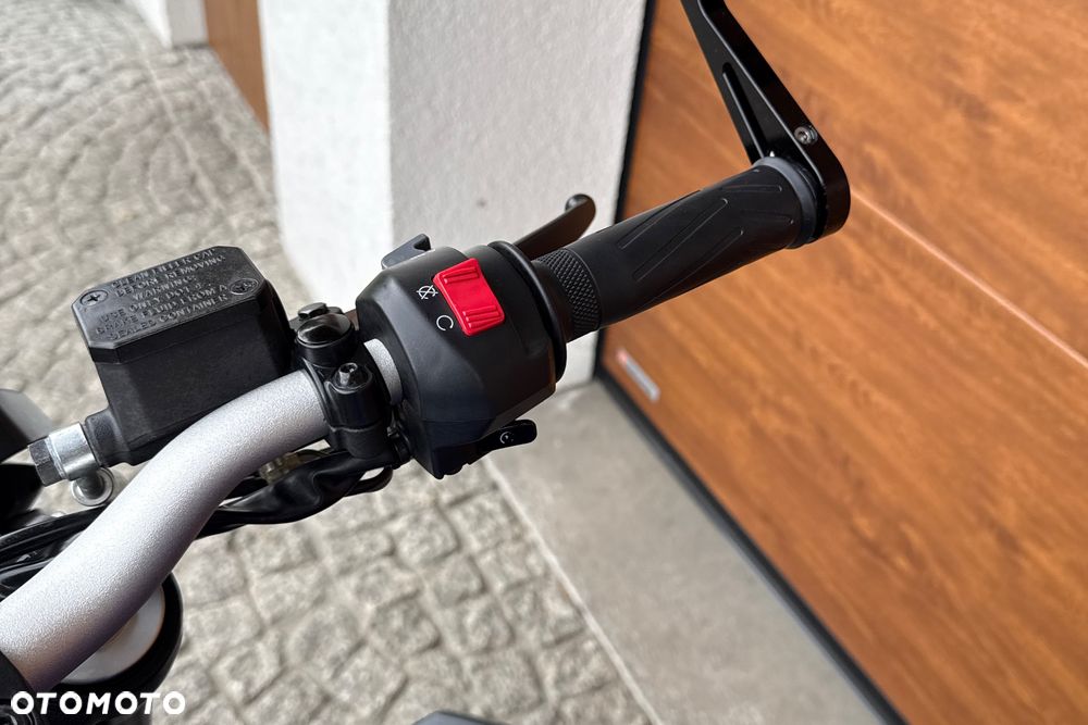 Yamaha MT - 15