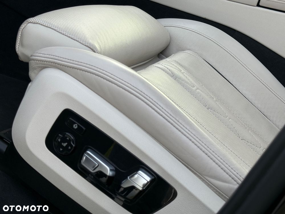 BMW X7 M50d sport - 24
