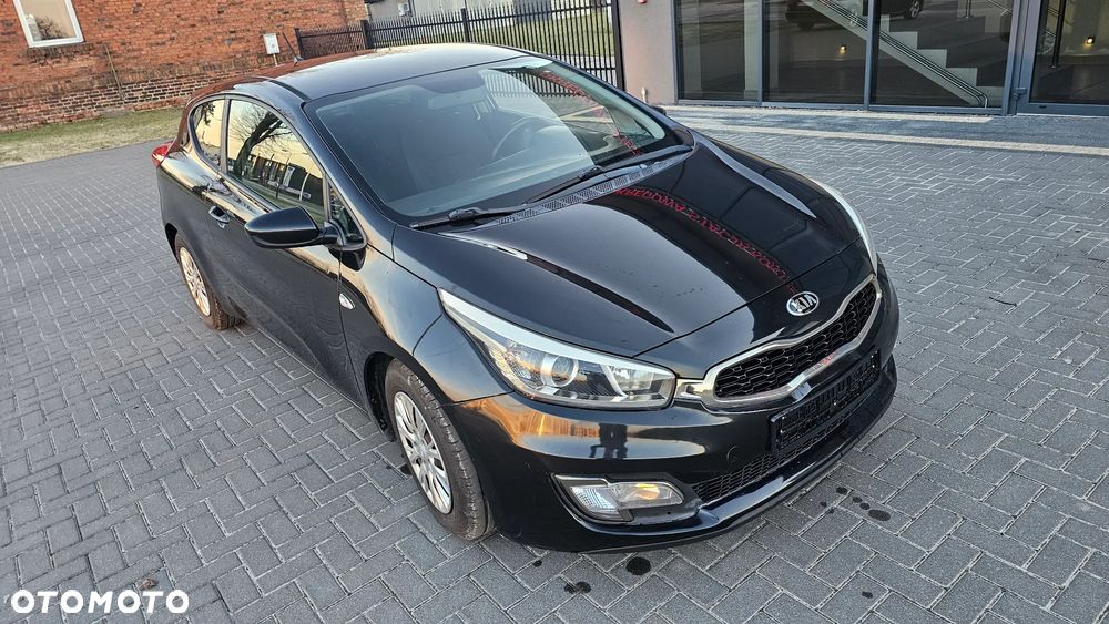 Kia Ceed 1.4 CVVT Dream Team Edition - 38