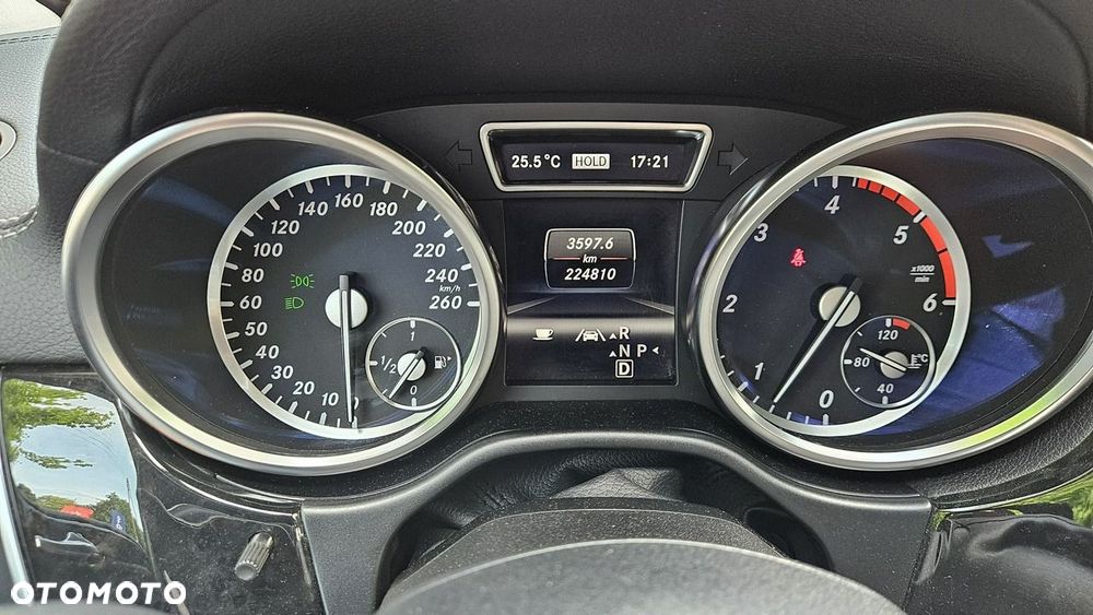 Mercedes-Benz GL - 28