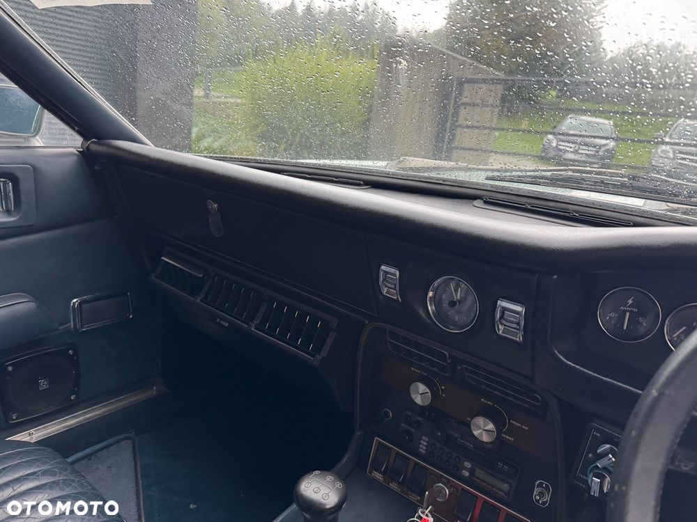 Aston Martin DBS - 9