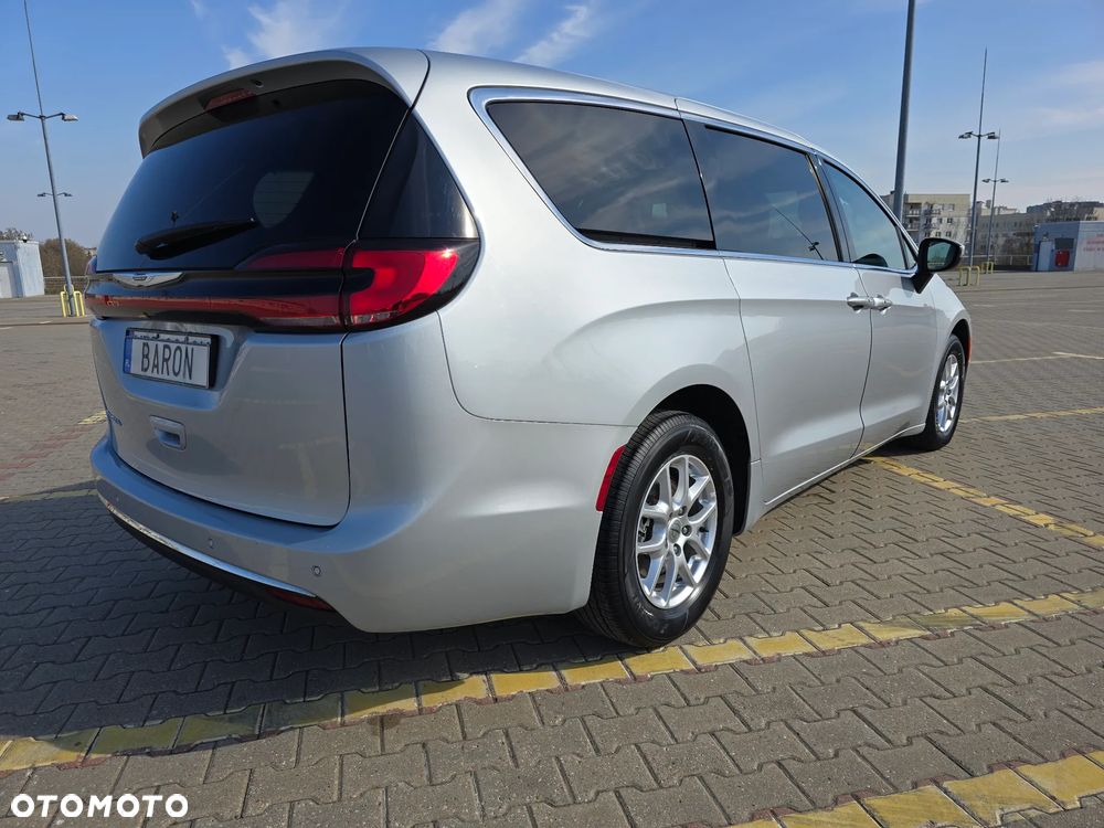Chrysler Pacifica - 6