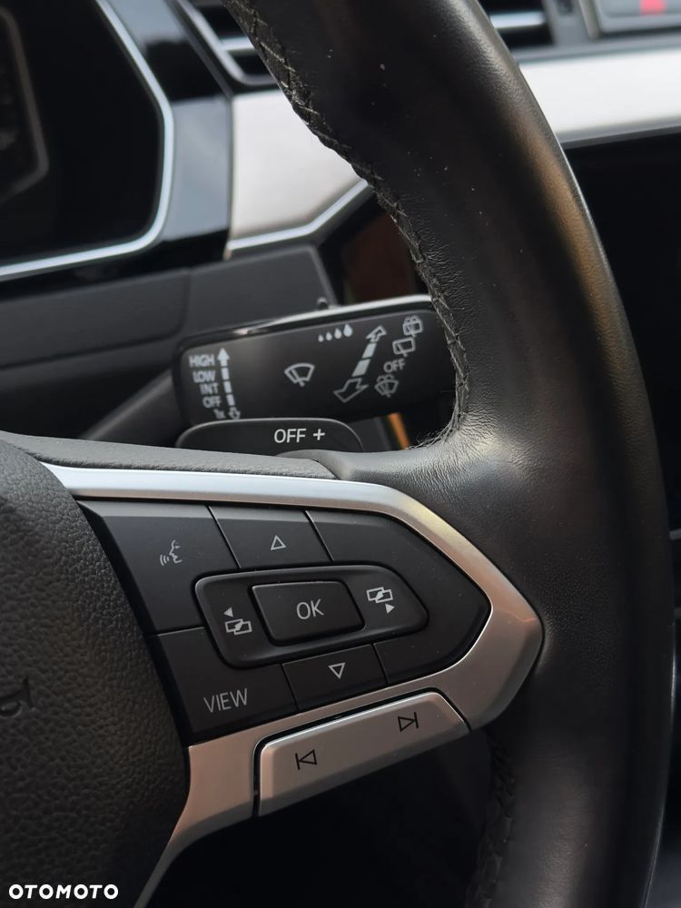 Volkswagen Passat 1.6 TDI SCR DSG Conceptline - 15