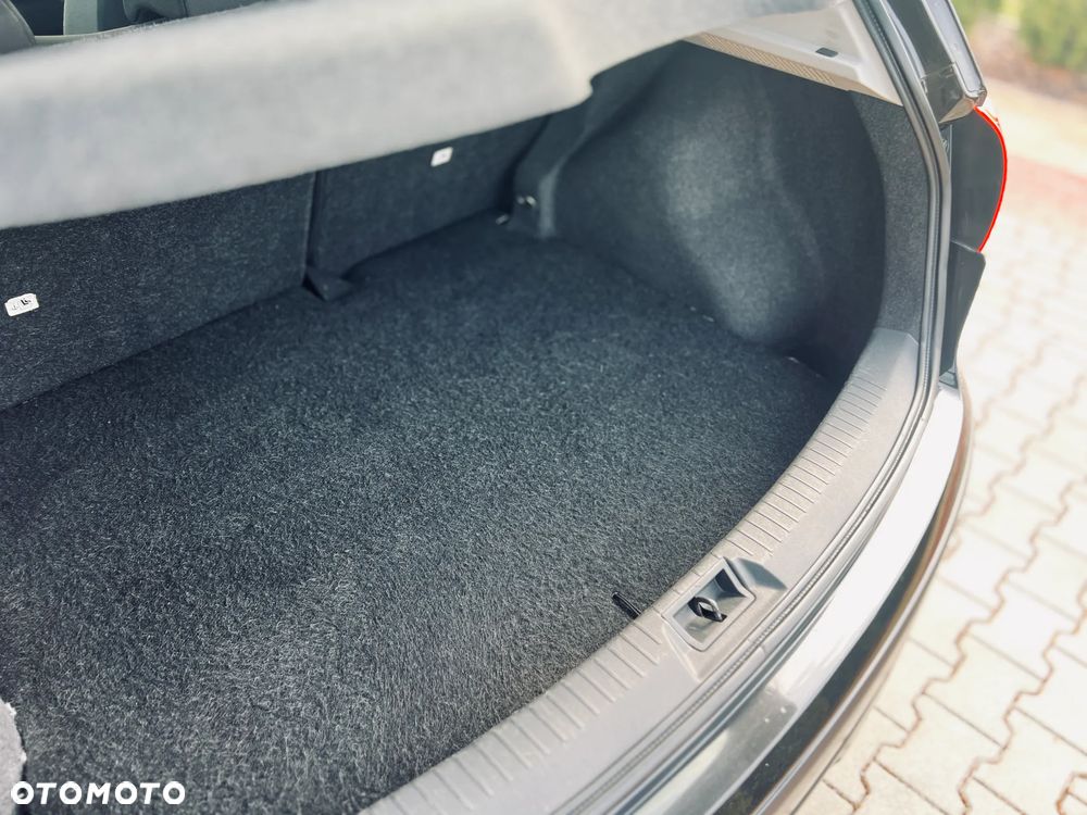 Nissan Qashqai 2.0 dCi DPF acenta - 16