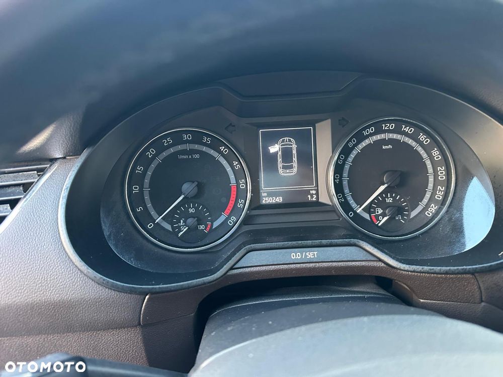Skoda Octavia Scout 2.0 TDI 4x4 - 22