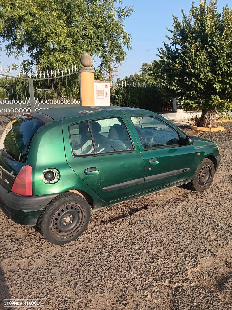 Renault Clio 1.2 - 10