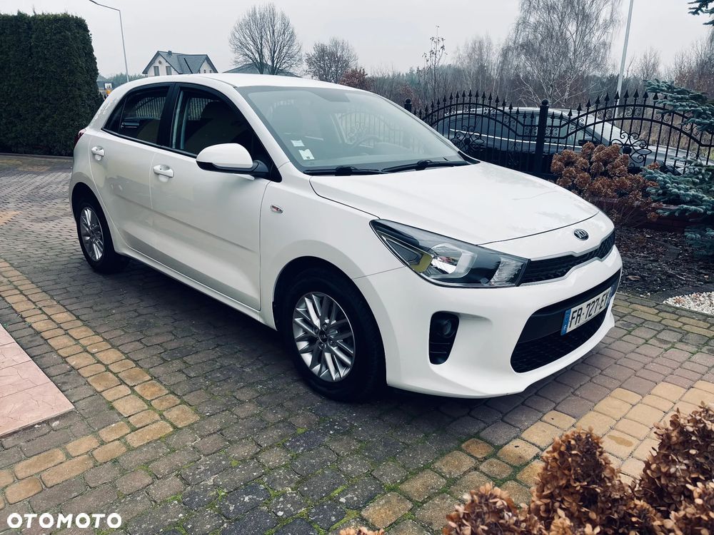 Kia Rio - 1