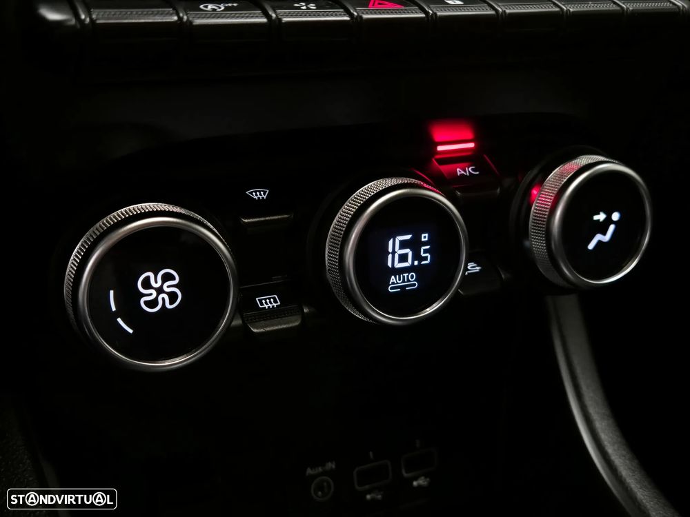 Renault Captur 1.0 TCe Techno - 47