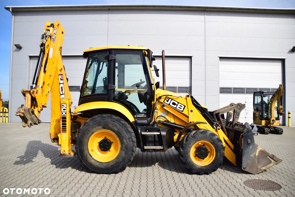 JCB 3CX Sitemaster PLUS - 12