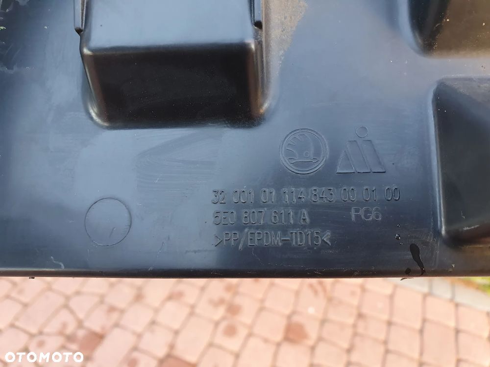 SKODA OCTAVIA III osłona zderzaka spojler 5E0807611A - 3