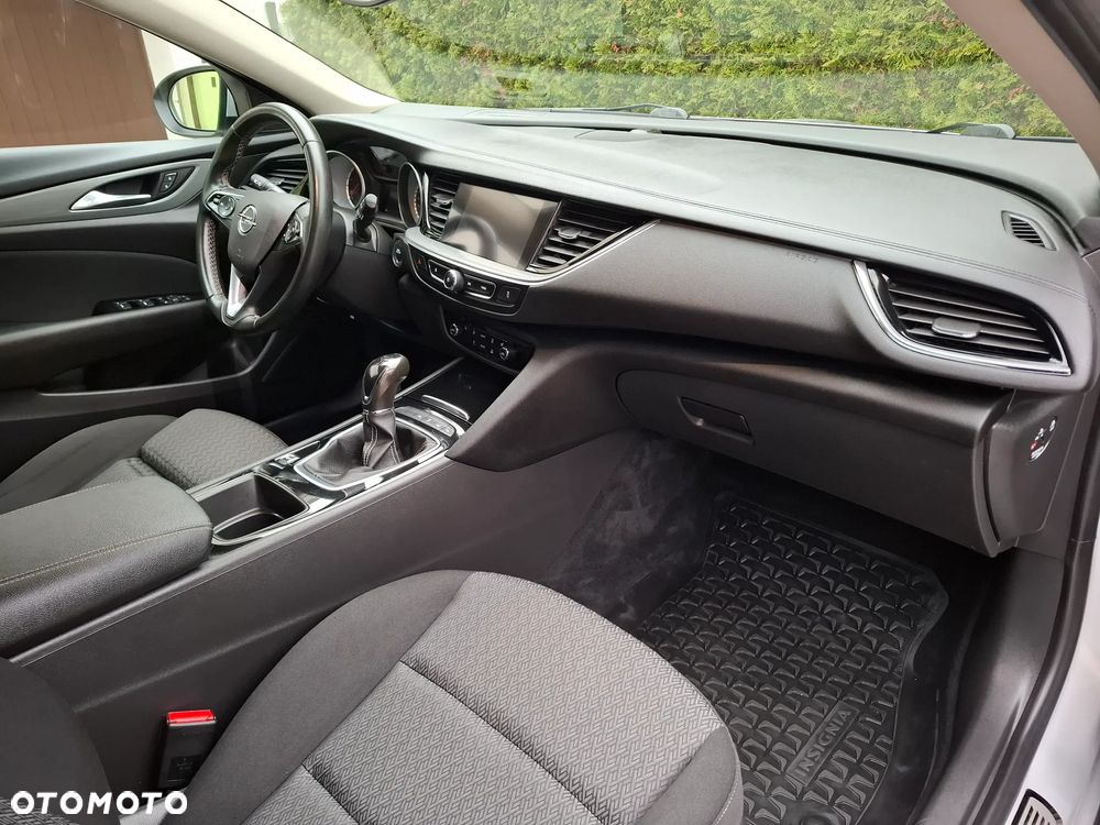 Opel Insignia - 16