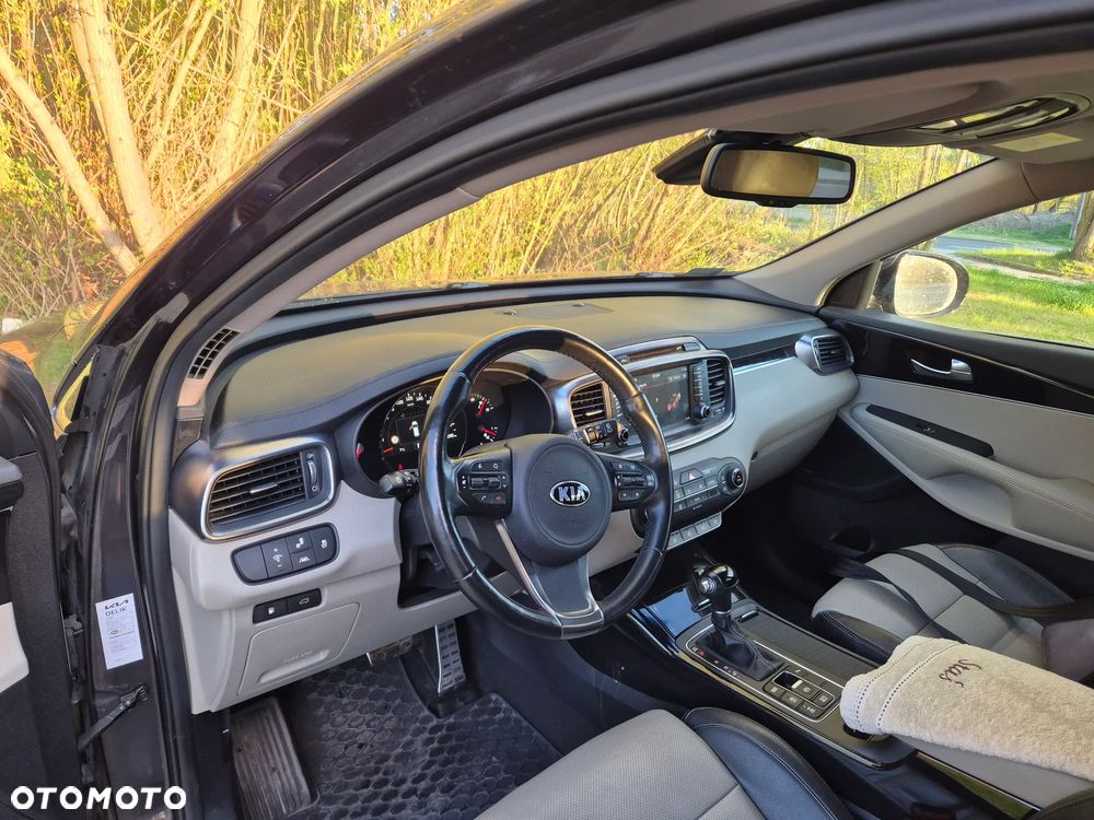 Kia Sorento - 2