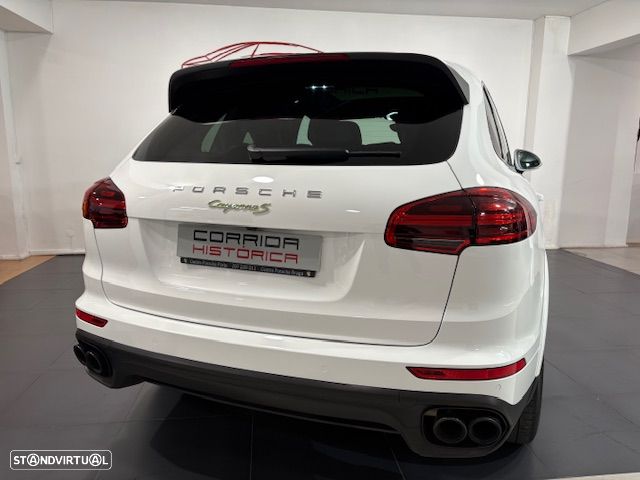 Porsche Cayenne S E-Hybrid Platinum Edition - 17