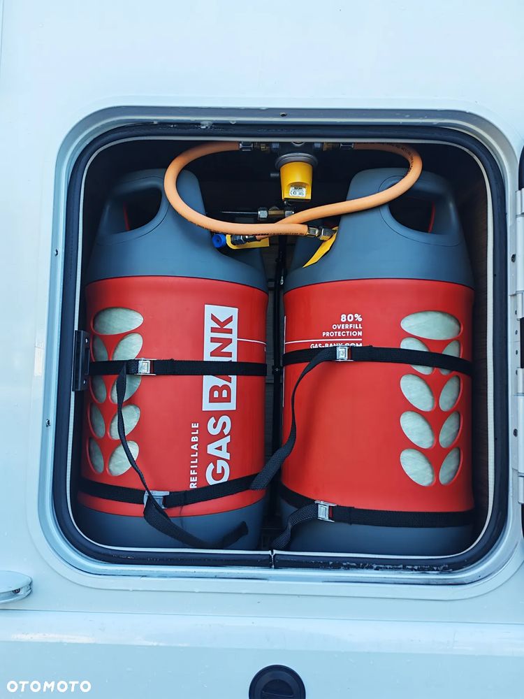 KNAUS Live i 700 MEG - 8