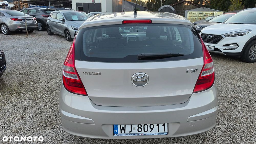 Hyundai i30 1.4 Comfort EU5 - 13