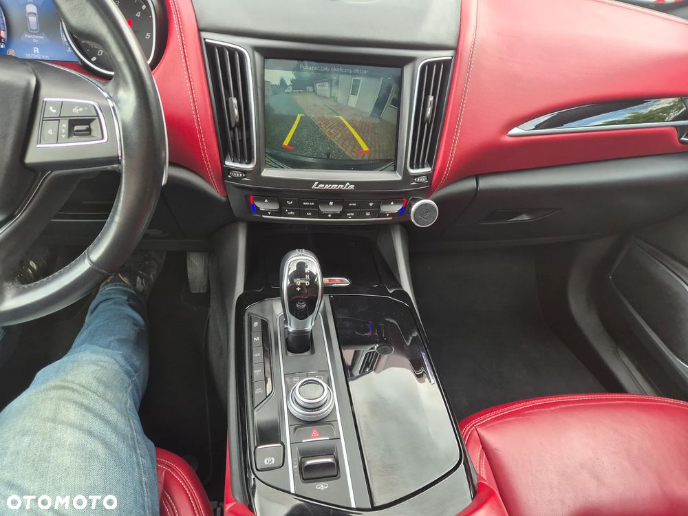 Maserati Levante Q4 GranLusso - 27