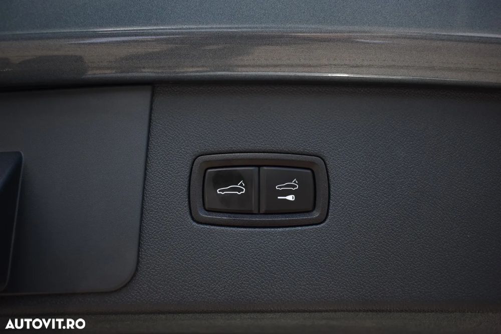 Porsche Cayenne Tiptronic S Platinum Edition - 31