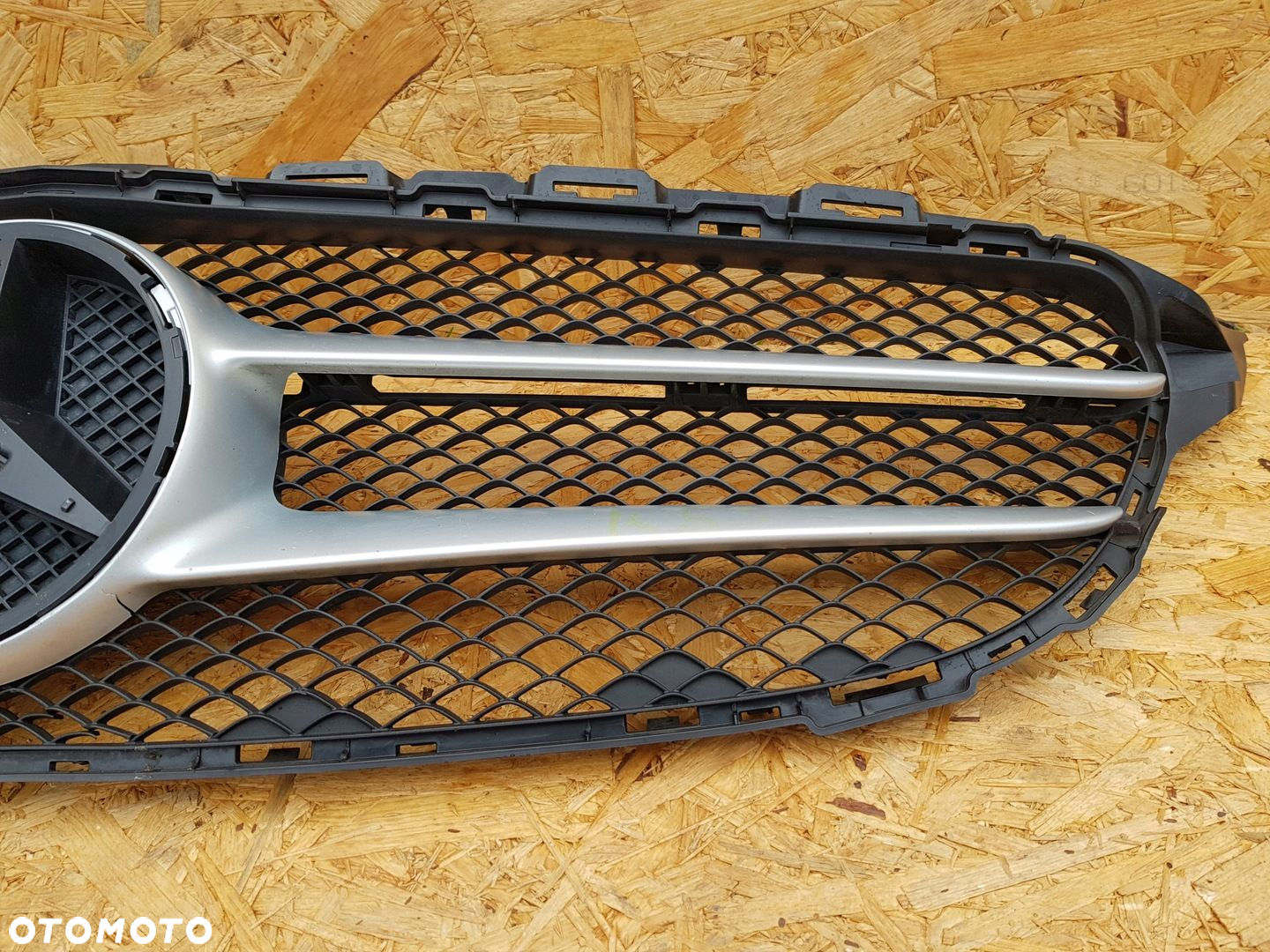 MERCEDES C KLASA W205 14- KRATKA ATRAPA GRILL ZDERZAKA PRZÓD A2058800783 - 3