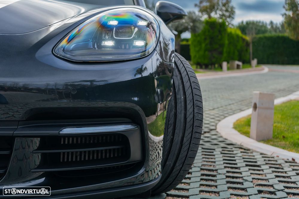Porsche Panamera Sport Turismo 4 E-Hybrid - 5