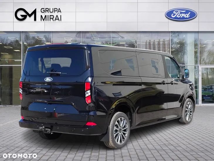 Ford Tourneo Custom - 8