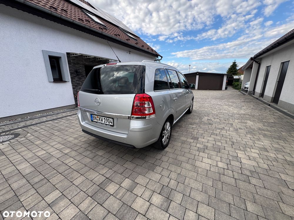 Opel Zafira 1.8 Innovation - 16