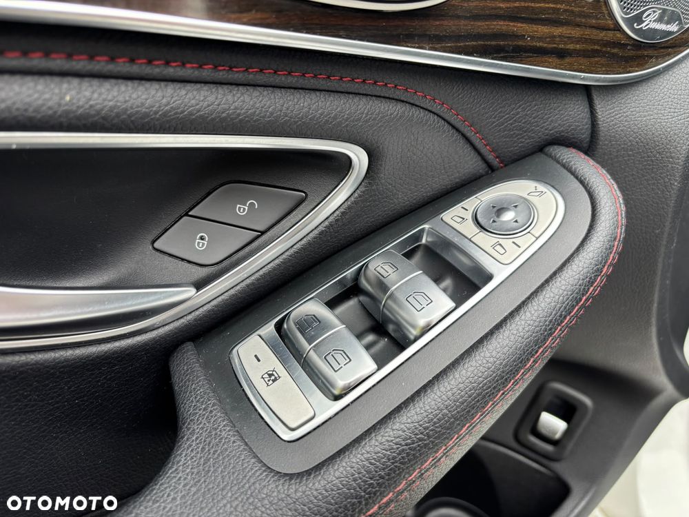 Mercedes-Benz Klasa C AMG 43 4Matic 9G-TRONIC - 31