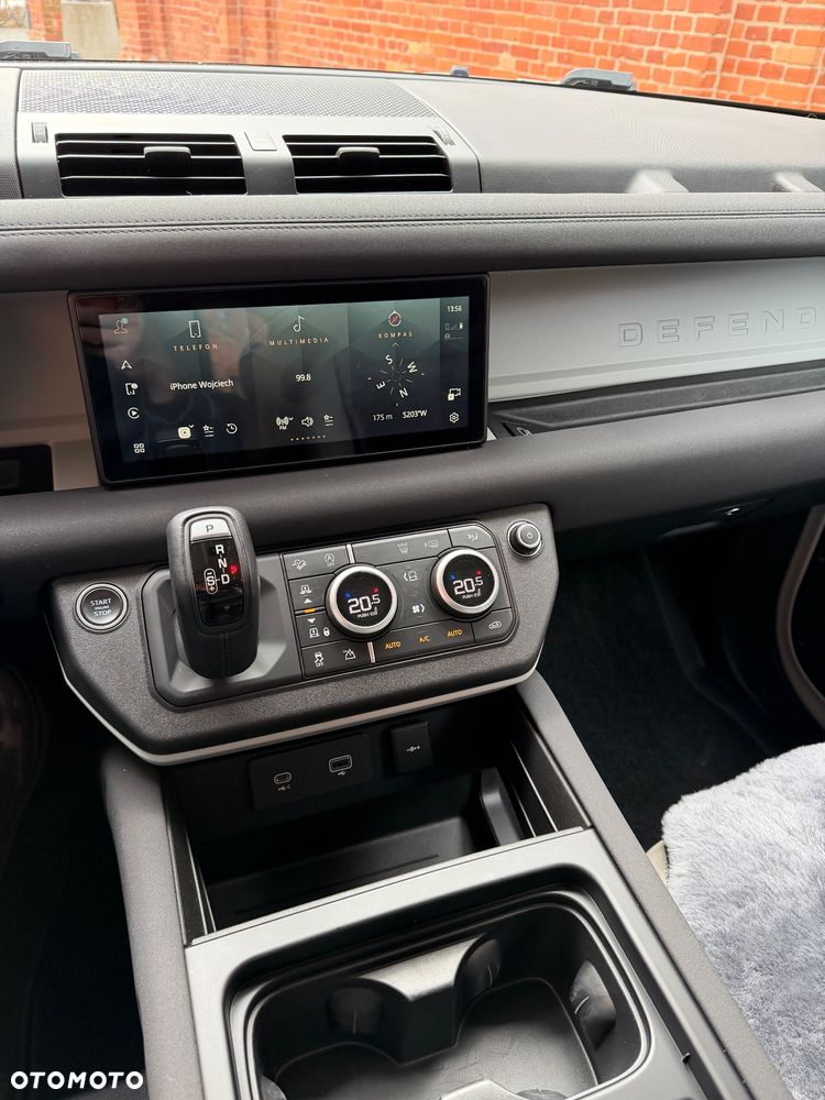 Land Rover Defender 2.0 P300 - 9