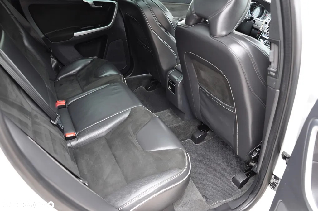 Volvo XC 60 - 31