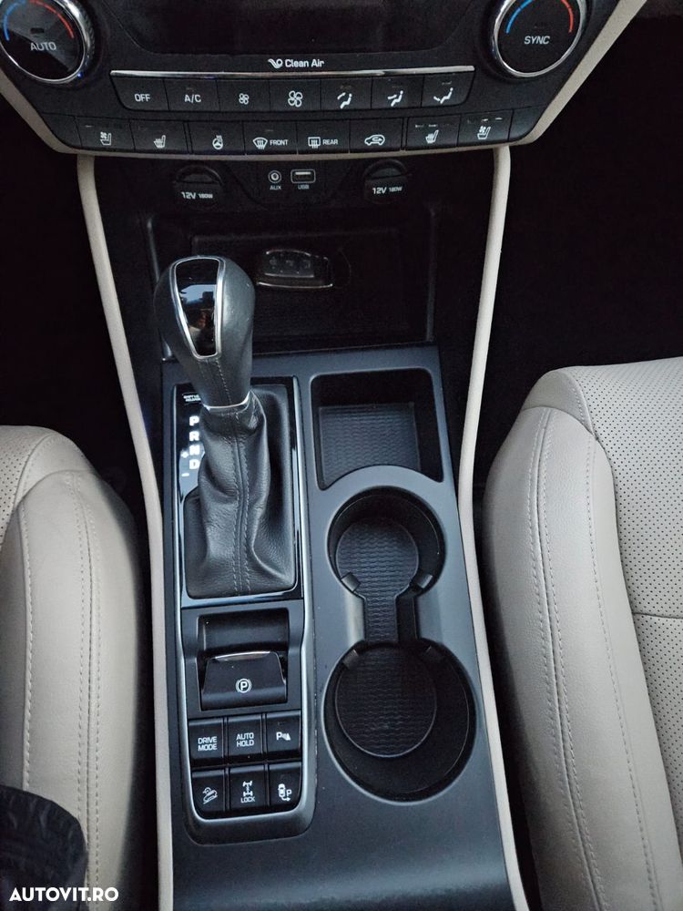 Hyundai Tucson 2.0 CRDI 4WD Automatik Premium - 9