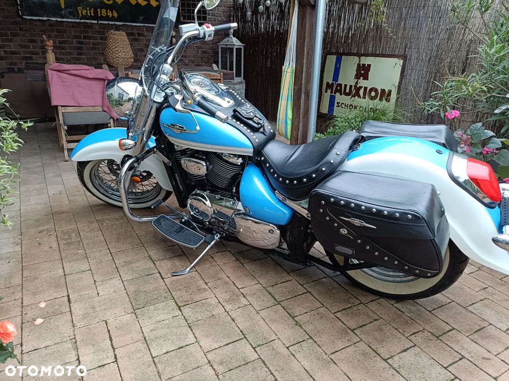 Suzuki VL 800 Volusia - Boulevard C50 - 1