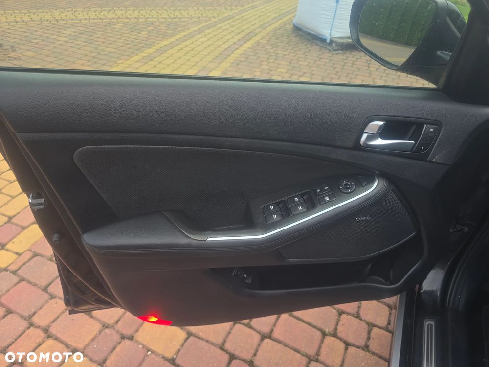 Kia Optima 2.0 Hybrid XL - 27