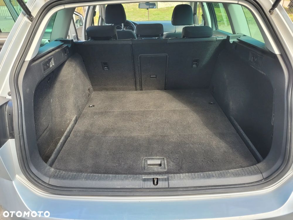 Volkswagen Golf 1.6 TDI DPF Comfortline - 15