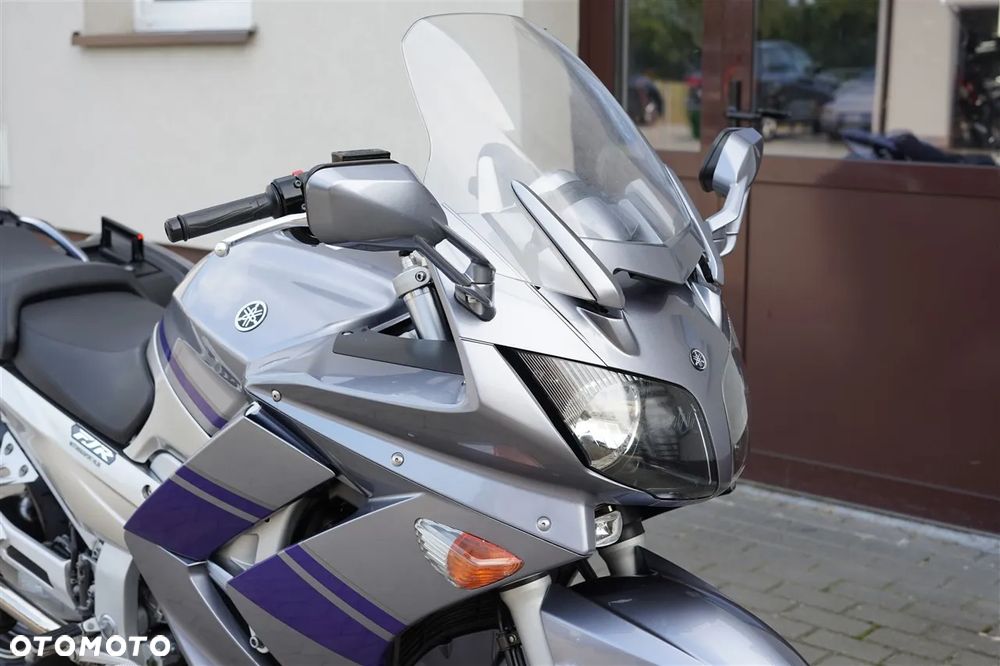Yamaha FJR - 13