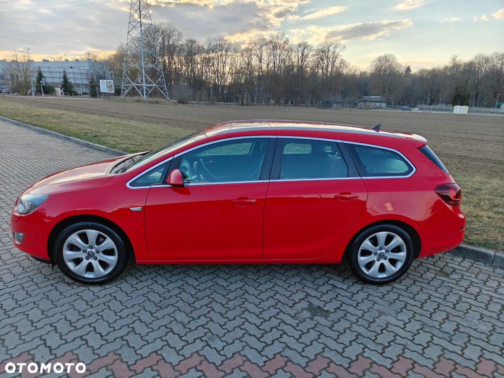 Opel Astra 1.6 T Cosmo - 17