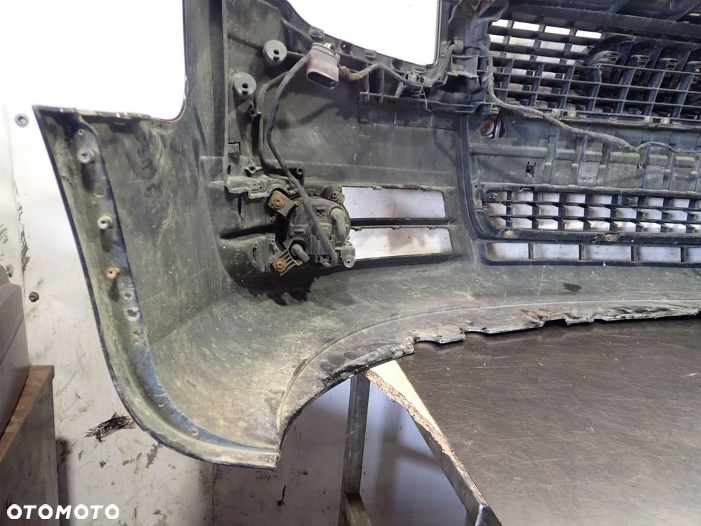 ZDERZAK PRZÓD AUDI A4 B7 - 20