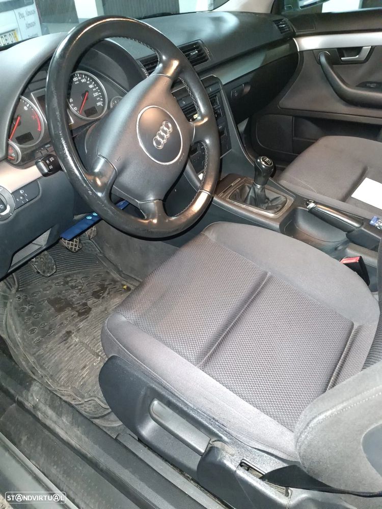 Audi A4 Avant 1.6 - 9