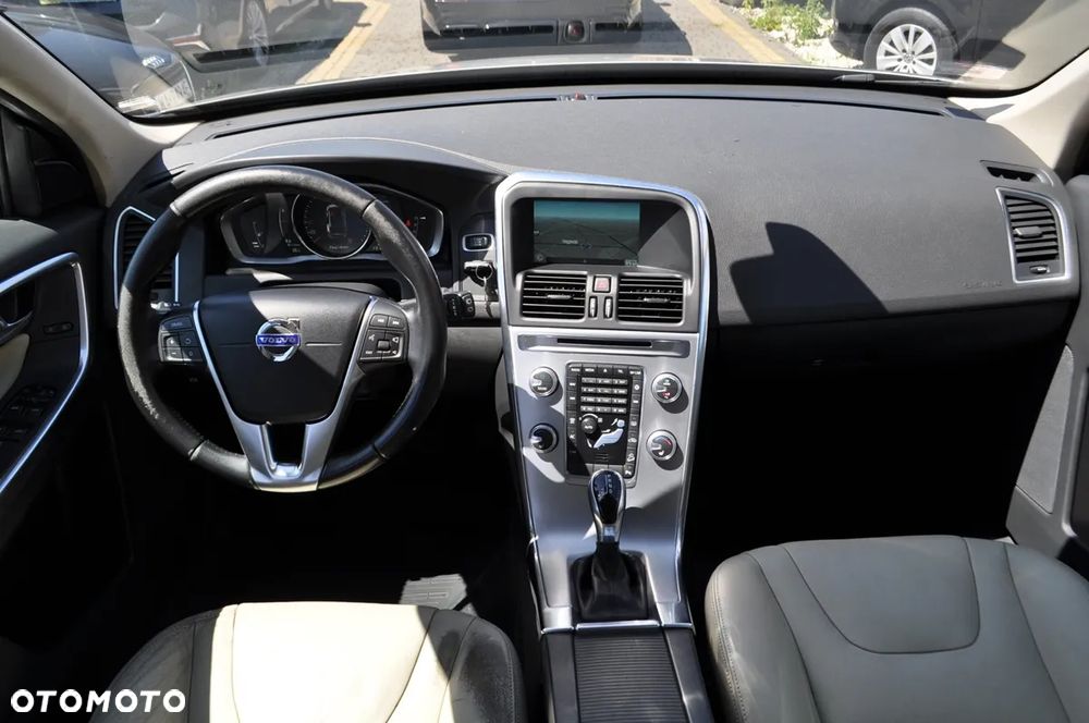 Volvo XC 60 D4 AWD Summum - 23