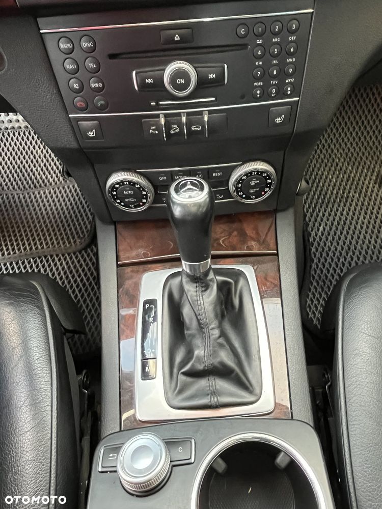 Mercedes-Benz GLK - 13