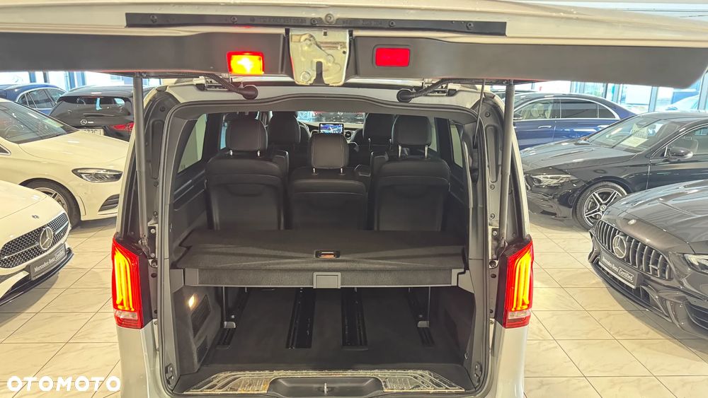 Mercedes-Benz Klasa V - 36