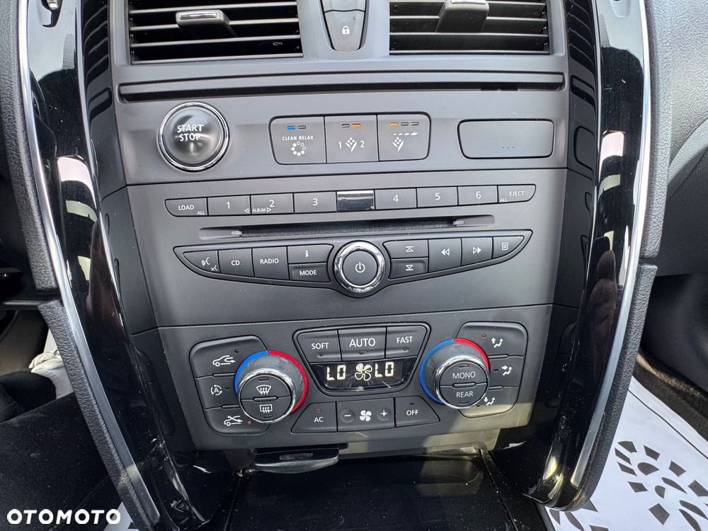 Renault Latitude - 27