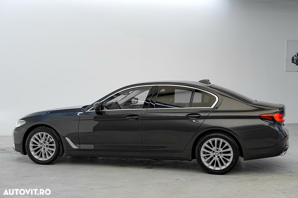 BMW Seria 5 520d Aut. Luxury Line - 11